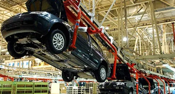 Car exports from India decline nearly 4 pc in Apr-Feb period