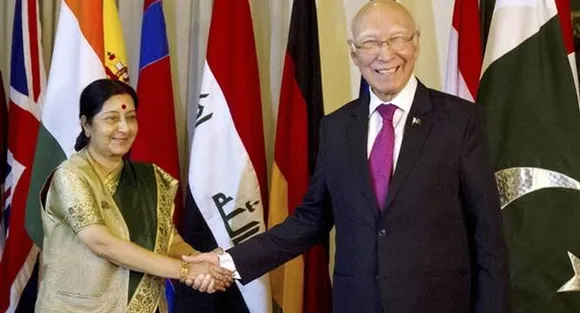 Sartaz Aziz, Sushma Swaraj may meet in Nepal this week