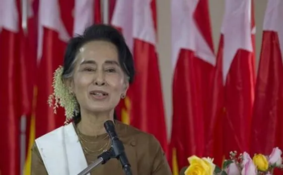 Suu Kyi thanks supporters after historic presidential election
