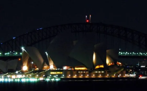 Australia's Sydney darkens for tenth Earth Hour