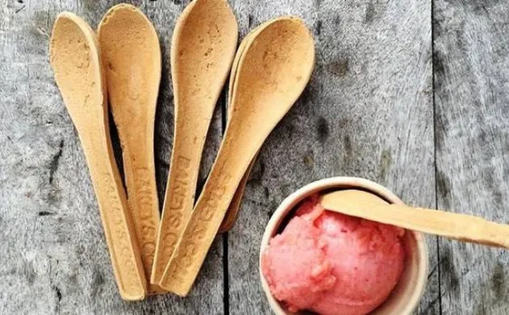 Now you can eat spoons too at the end of your meal!