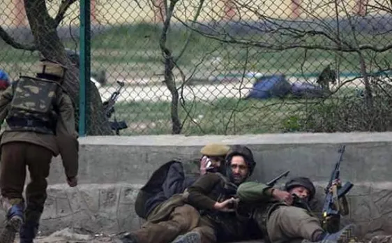 Pakistan probe team at Pathankot air base; Protest by Congress, AAP