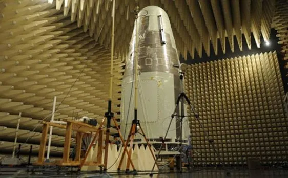 China launches bullet-shaped SJ-10 retrievable microgravity satellite into space