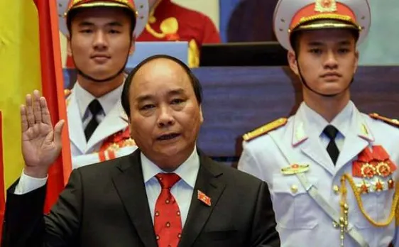 Vietnam's new prime minister sworn in by lawmakers 