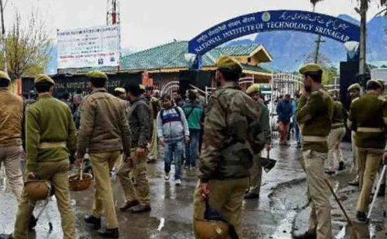 Protests rock NIT Srinagar, students take out march and shout slogans