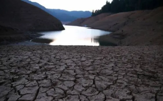 Tanker water used to fill sacred pond in Maharashtra