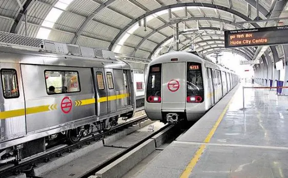 Metro staffer stabbed in Delhi, cash looted