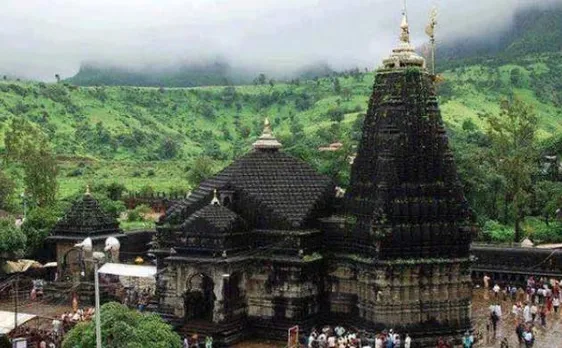 Trimbakeshwar temple trust revokes ban on menâ€™s entry in sanctum