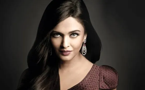 Bollywood Actress Aishwarya Rai Bachchan wins Global Indian of the Year award