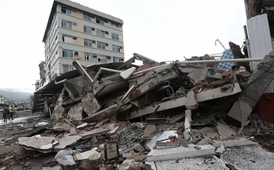 Earthquake kills 233 in Ecuador; emergency workers rush in