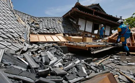 Japan battles to care for 100,000 evacuees after quake