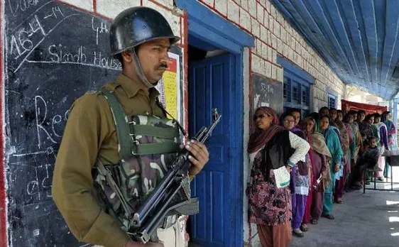 55 pc turnout in 1st phase of Bihar panchayat polls, 1 killed, Poll official dies