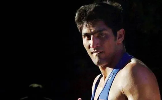 Aamir Khan desires to fight Vijender Singh in India