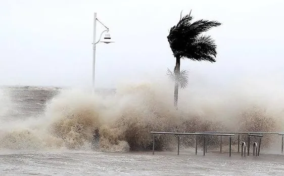 IMD issues cyclone alert for Andhra Pradesh and Tamil Nadu