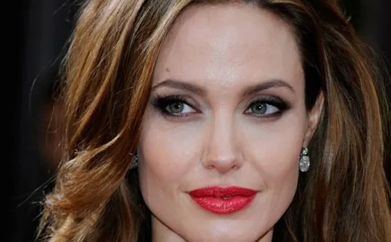 Jolie to teach masters course at London School of Economics
