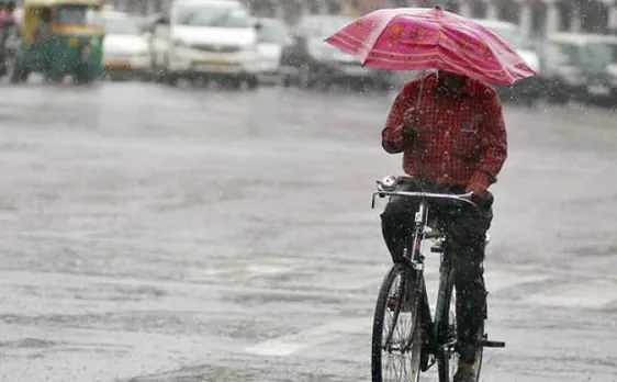 Rains lash Delhi, max temp 38.6 degrees Celsius