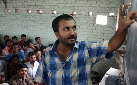 â€˜Super 30â€™ to train poor UP students for IIT entrance exam