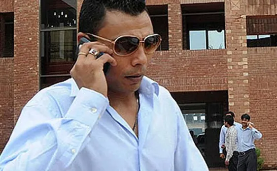 Mystery surrounds sudden departure of Kaneria to India