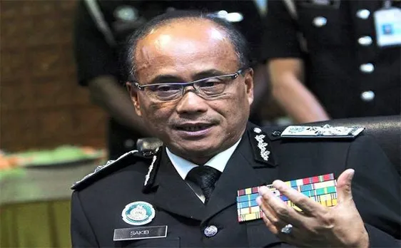 Malaysia fires immigration staff for aiding criminals