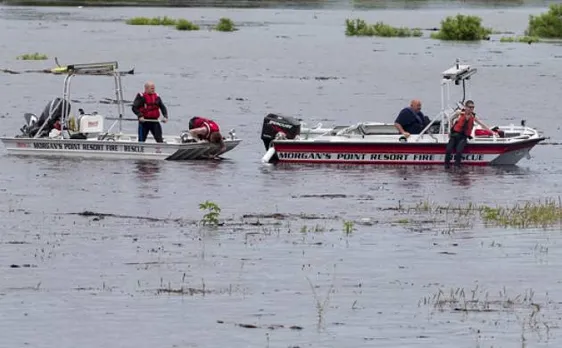 Five soldiers dead, four still missing in Texas floods