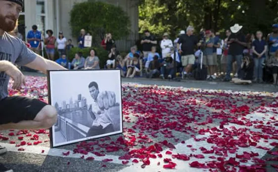 'Ali! Ali!': The world says goodbye to The Greatest