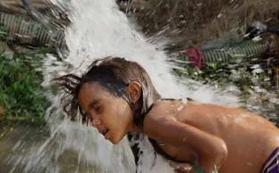 Delhiites wake up to a hot morning