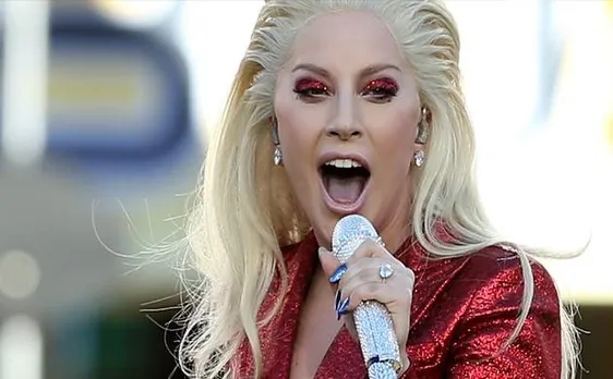 Lady Gaga in talks to star in 'A Star Is Born' reboot
