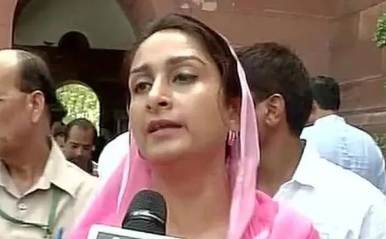Politics of Penance: Union minister Harsimrat Kaur takes a dig at Arvind Kejriwal