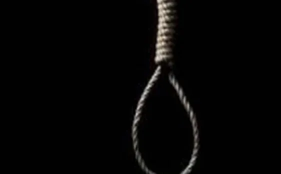 Wife, daughter of top officer held for graft commit suicide in Delhi