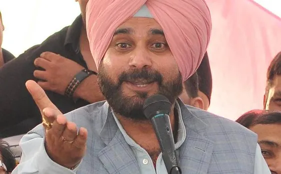 Navjot Singh Sidhu mocking Arvind Kejriwal videos go viral on social media