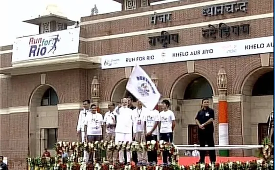 PM Modi flags off 'Run for Rio' in Delhi, vows to send players from each district in 2020 Olympics 