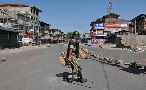Curfew extended to more areas in Kashmir