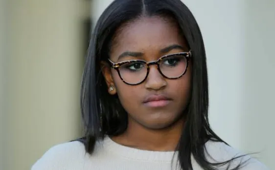 US president Barack Obamaâ€™s daughter Sasha works in restaurant