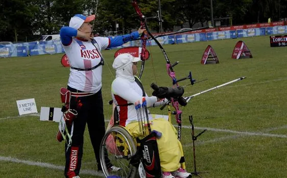 Olympic breakthrough for Iran: 1st female flagbearer