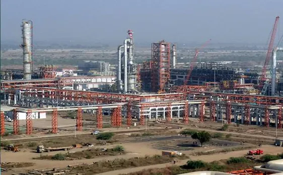 Essar Oil to invest Rs 1,600 crore to upgrade Vadinar refinery in Gujarat 