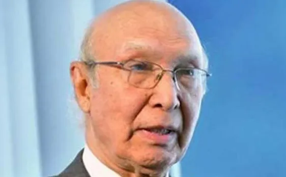 Pakistan should continue to extend diplomatic, political and moral support to Kashmiris movement: Sartaj Aziz 
