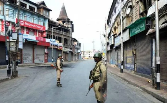 Kashmir Unrest: Normal life remaines paralysed for the 37th day due to curfew