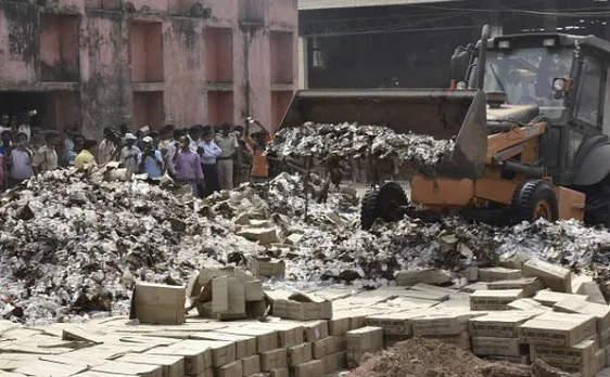 Liquor Ban in Bihar: 550 litres of country liquor unearthed in search in Gopalganj