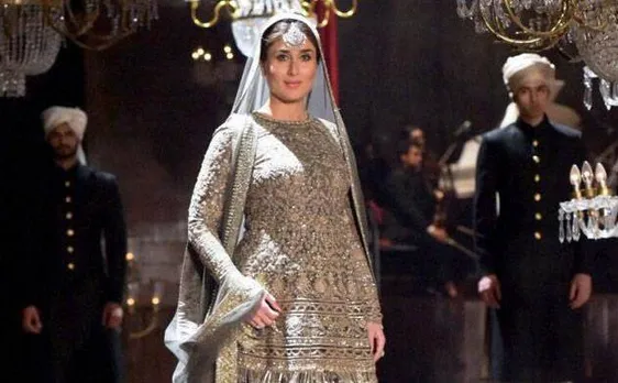 Kareena Kapoor's a walk to remember at LFW with baby bump