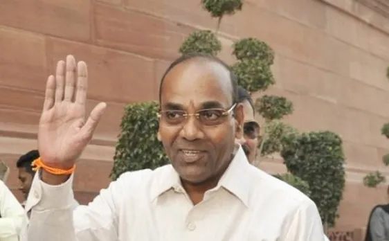 Union Minister Anant Geete asks auto companies not to take 'panga' with Courts
