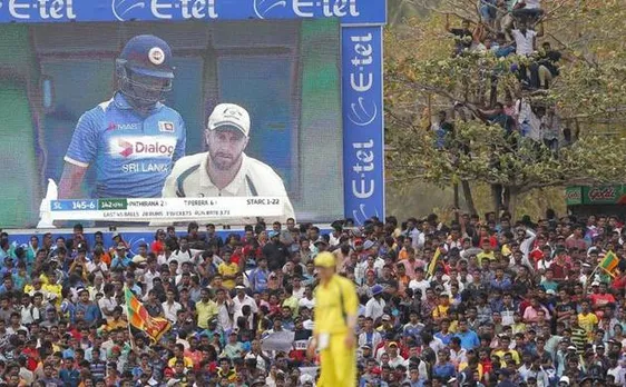 Sri Lanka police fires teargas on cricket fans trying to enter stadium for 4th ODI vs Australia