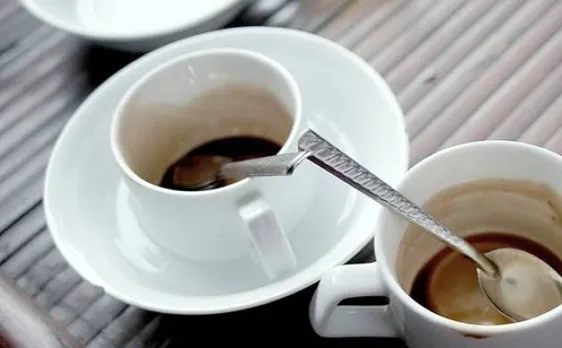 Spanish cafe owner cuts prices for those who say 'please' and 'thank you'