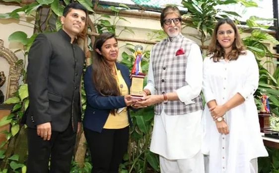 Filmmaker Anand Pandit institutes â€˜Amitabh Bachchan Media Scholarshipâ€™