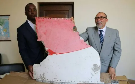 Mozambique shows 3 new pieces of suspected MH370 debris