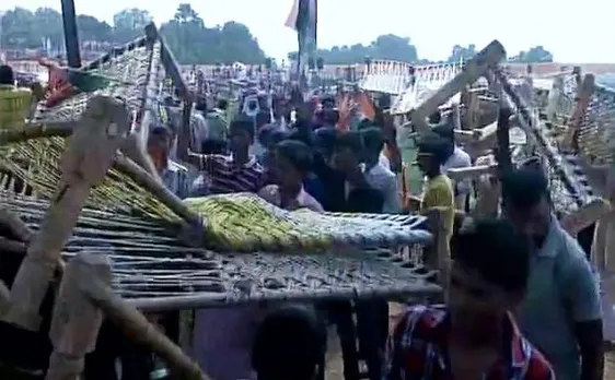 Watch Video: Chaos after Rahul Gandhi's Khaat Sabha in Deoria as villagers flee with 'khatiyas'