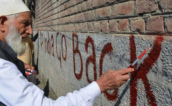 Govt contemplates to review security to separatists in Kashmir, may also cut down on expenses
