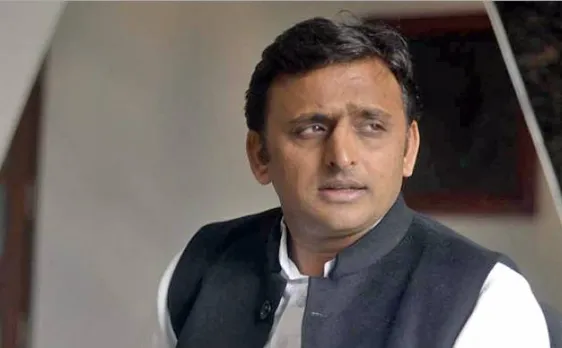 UP CM Akhilesh Yadav sacks two ministers Gayatri Prajapati and Rajkishore Singh