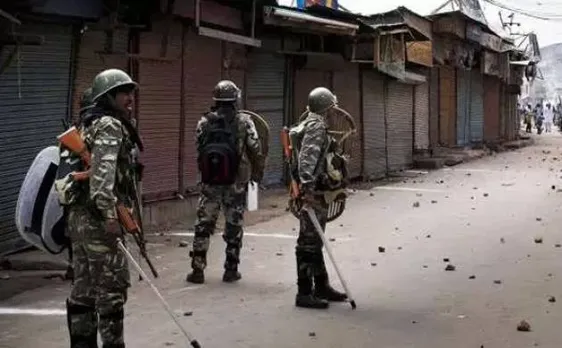 Curfew imposed after tension, stone-pelting incident in Rajouri 