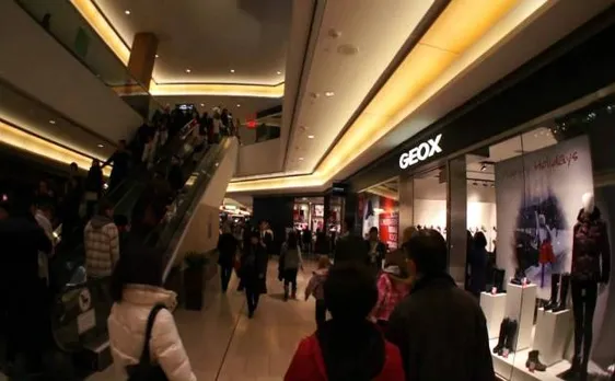 Delhi: Girl commits sucide at the Crossriver Mall in East Delhi's Anand Vihar