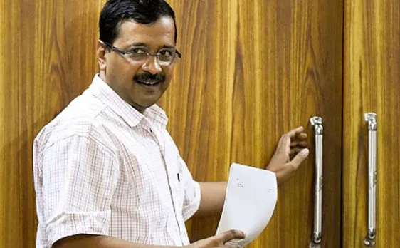 IT dept targeting small traders but not big bizmen: Kejriwal